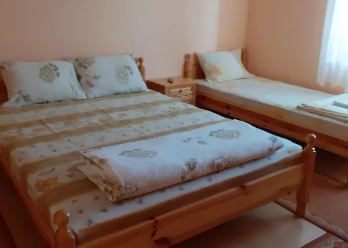 Къща за гости Danny 2*