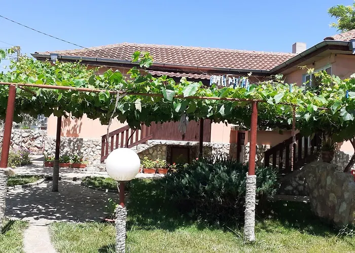 Къща за гости Danny